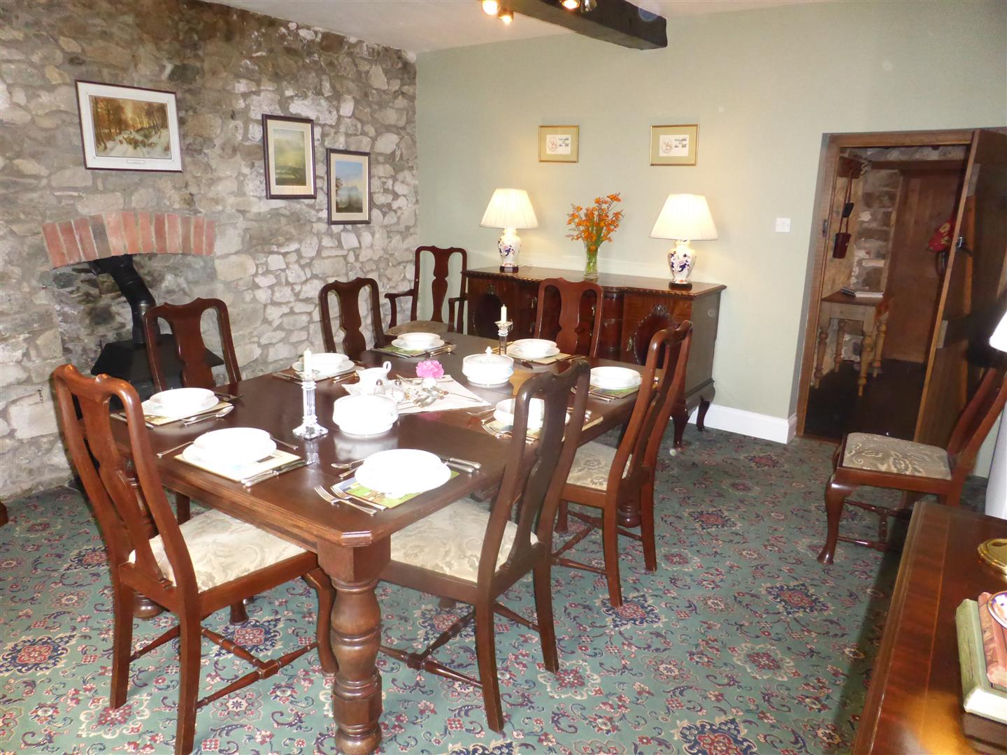 DINING ROOM